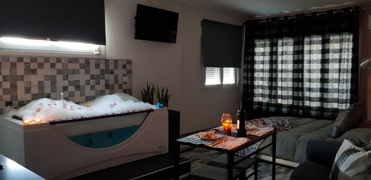 El Nido De La Galeria Apartment Setenil De Las Bodegas Екстериор снимка